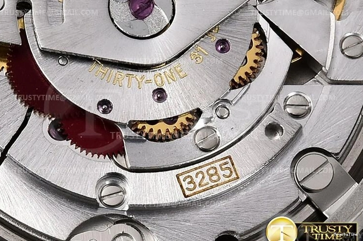 0330 ROLGMT166 – GMT II Snug 977